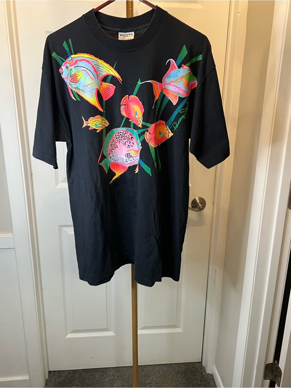 VINTAGE Panama Jack Black Tee with Neon Tropical Fish Graphic single stitch